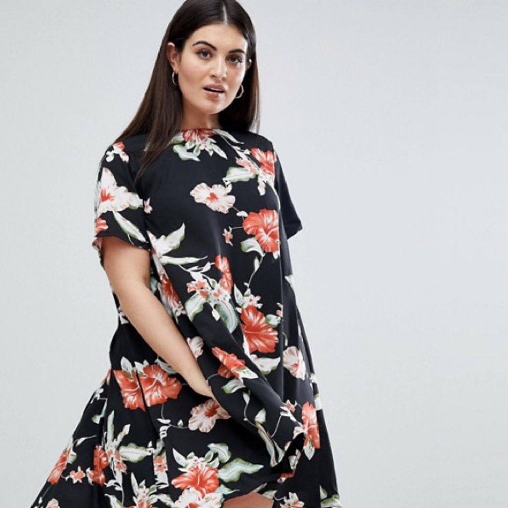 NWOT AX Paris Plus Floral Swing Dress